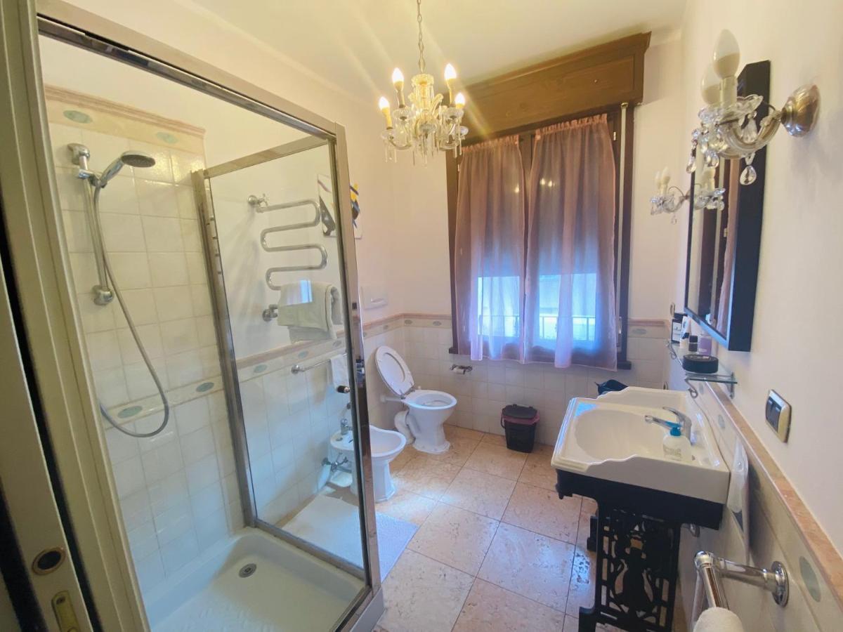 Viale Manzoni Hotel Сасуоло Екстериор снимка