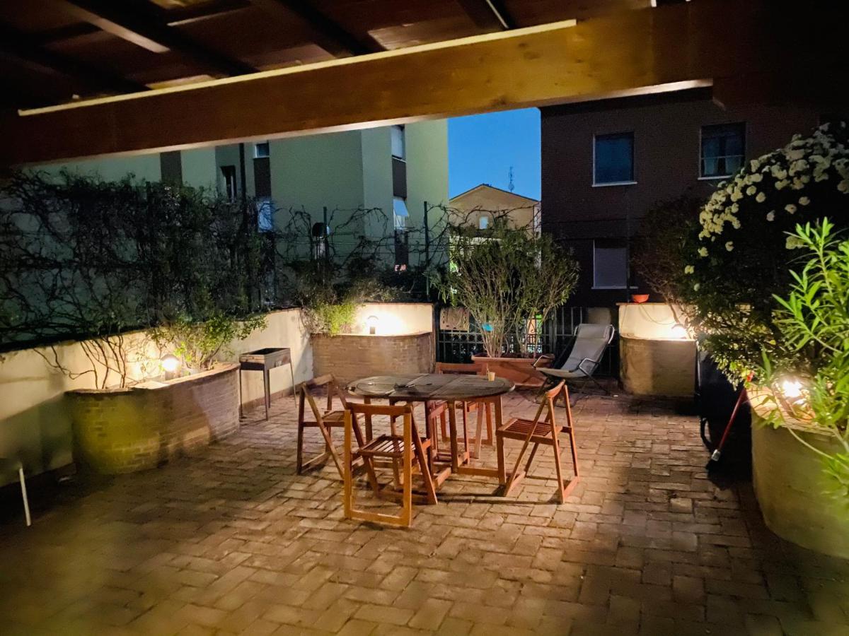 Viale Manzoni Hotel Сасуоло Екстериор снимка