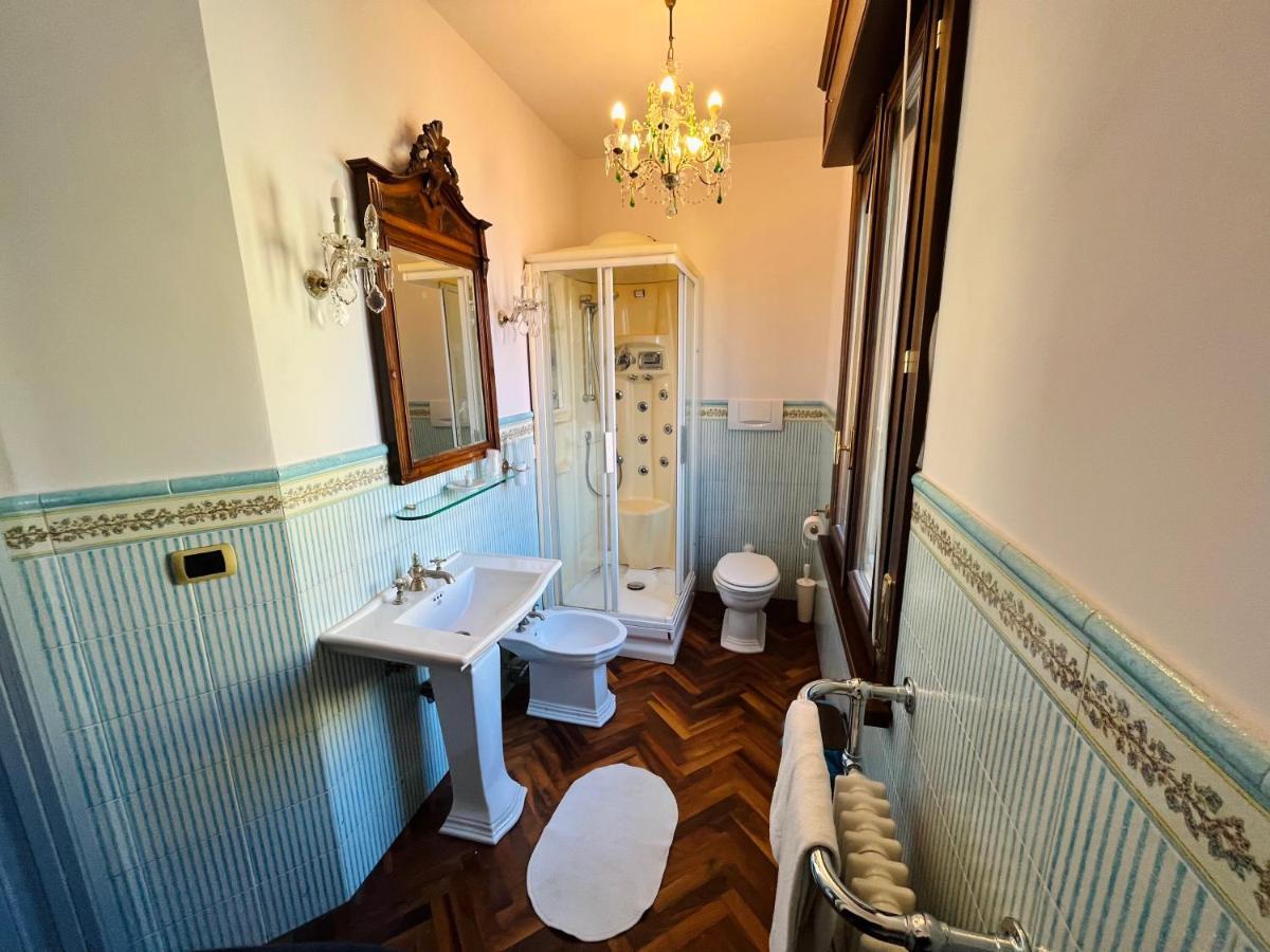 Viale Manzoni Hotel Сасуоло Екстериор снимка