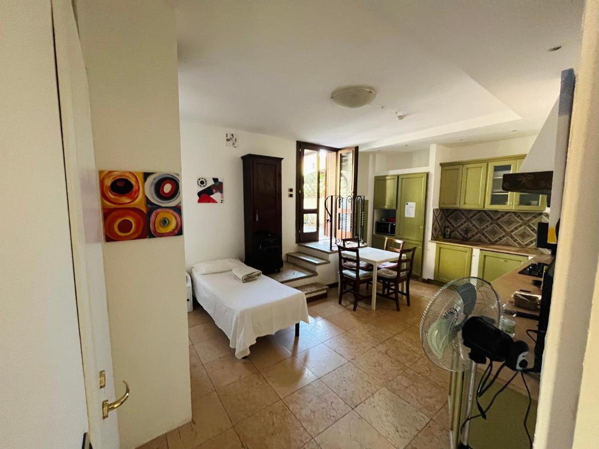 Viale Manzoni Hotel Сасуоло Екстериор снимка