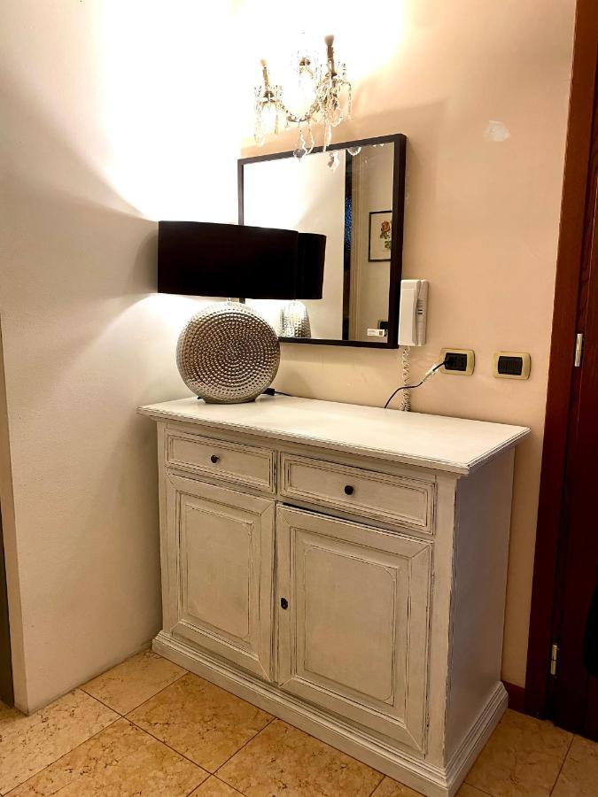Viale Manzoni Hotel Сасуоло Екстериор снимка