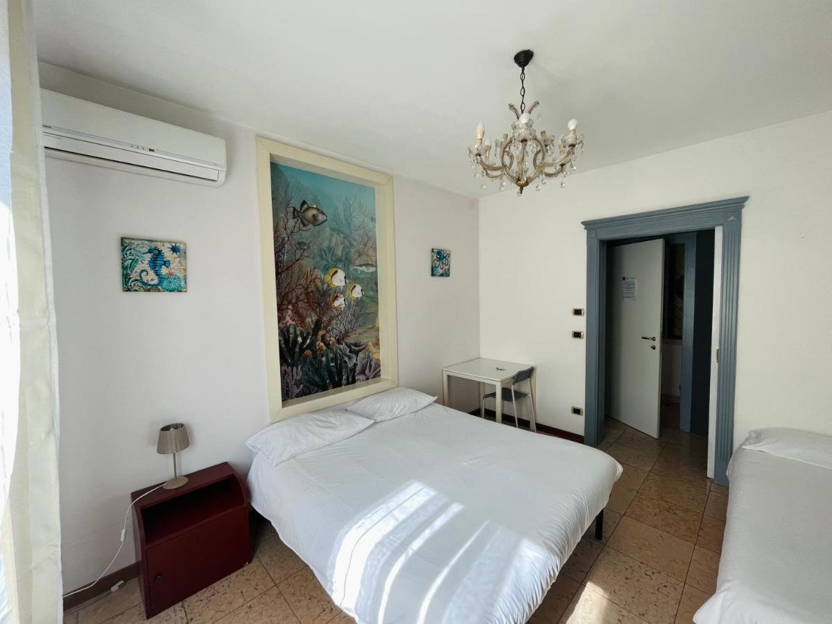 Viale Manzoni Hotel Сасуоло Екстериор снимка