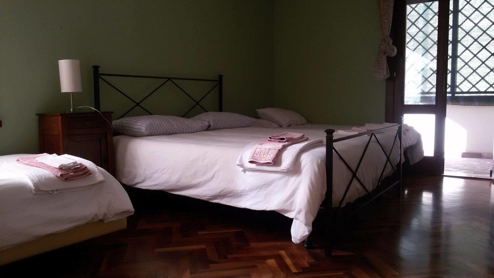 Viale Manzoni Hotel Сасуоло Екстериор снимка