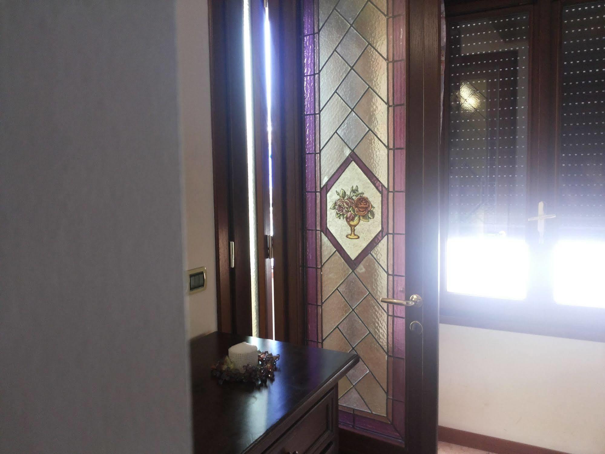 Viale Manzoni Hotel Сасуоло Екстериор снимка